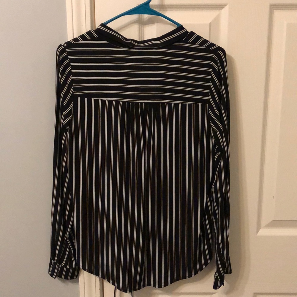 H&M button up - Picture 3 of 3